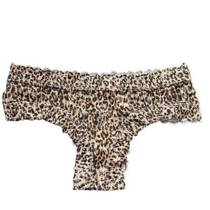 Victoria's Secret Lace Leopard Print Cheeky Panty. NWT. Medium